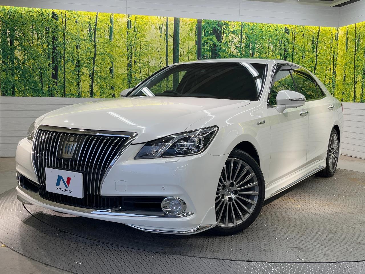 2013 Toyota Crown Majesta F Version