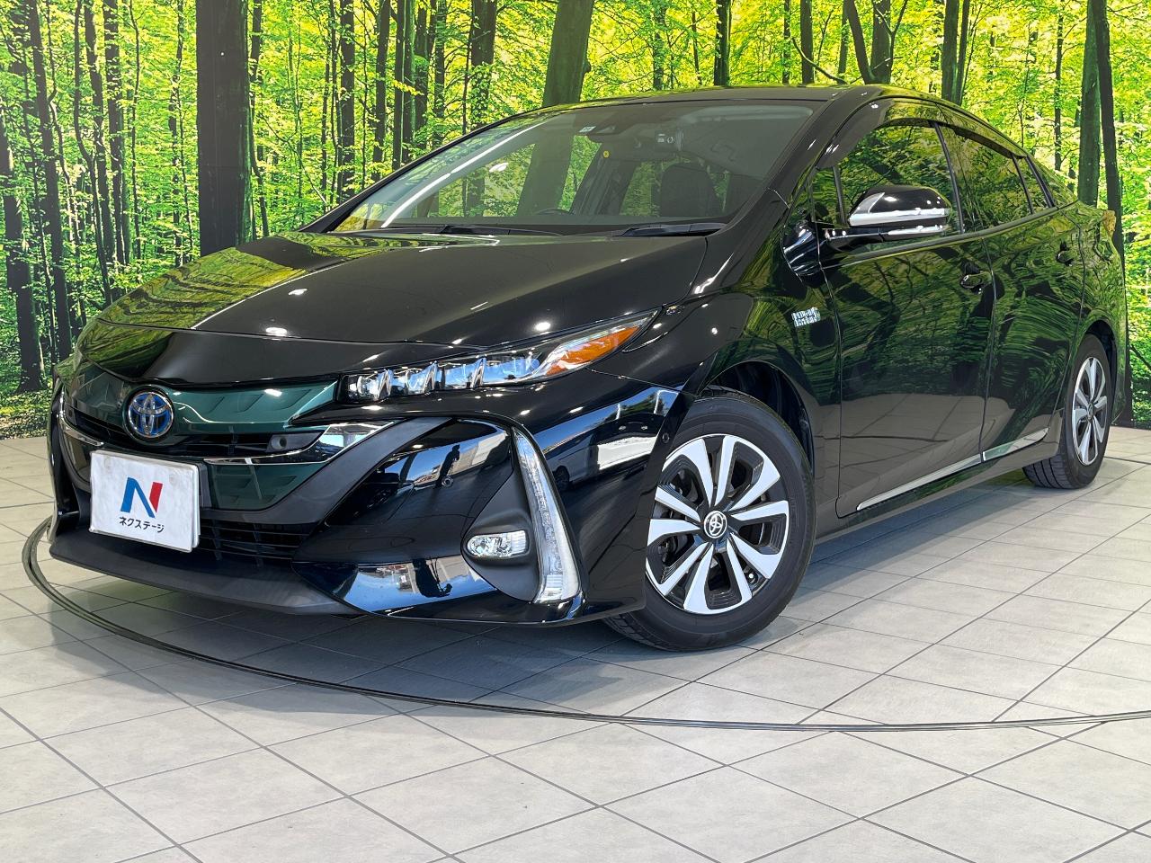 2018 Toyota Prius PHEV A Utility Plus