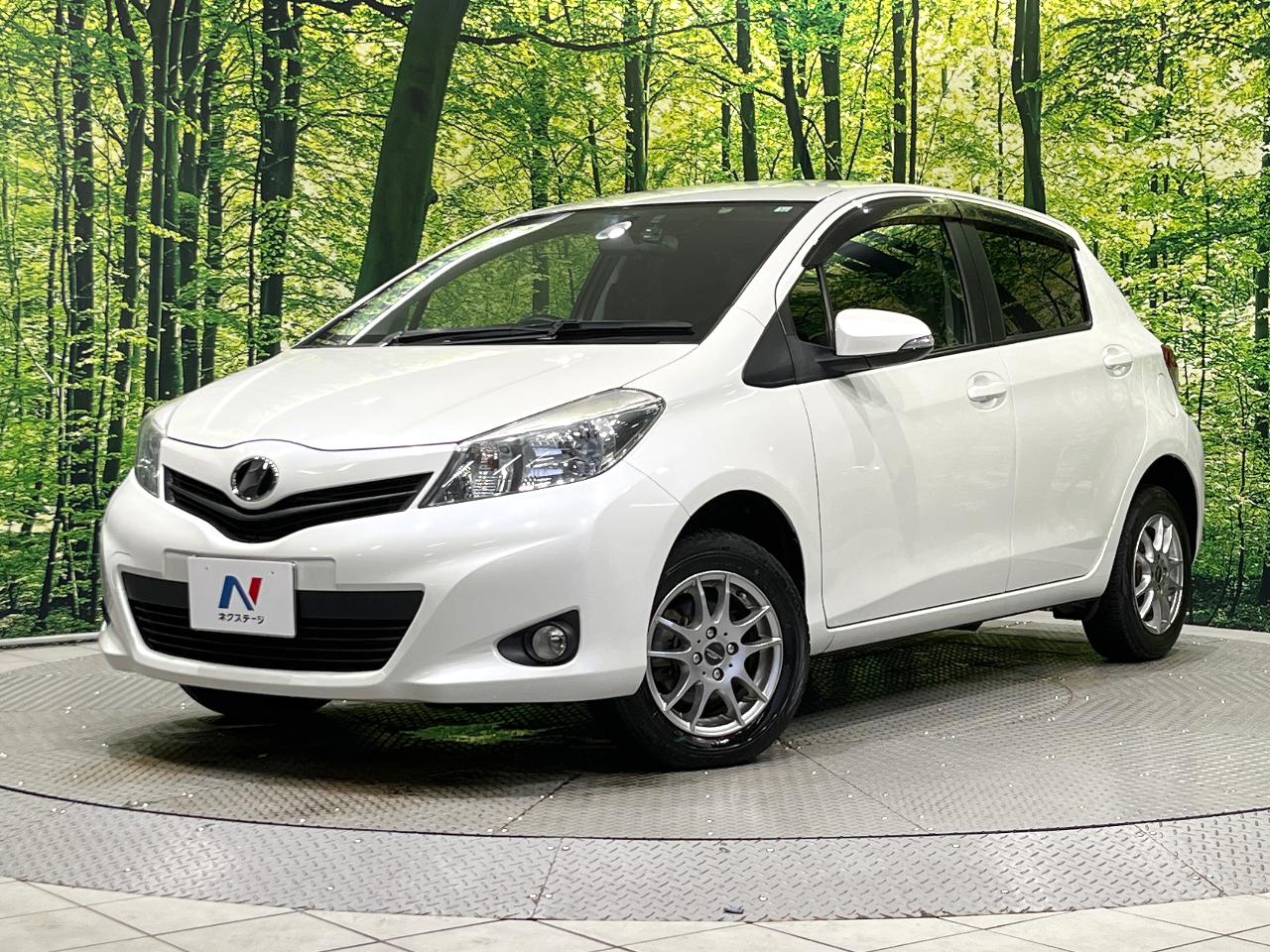 2013 Toyota Vitz 5D F Smile Edition