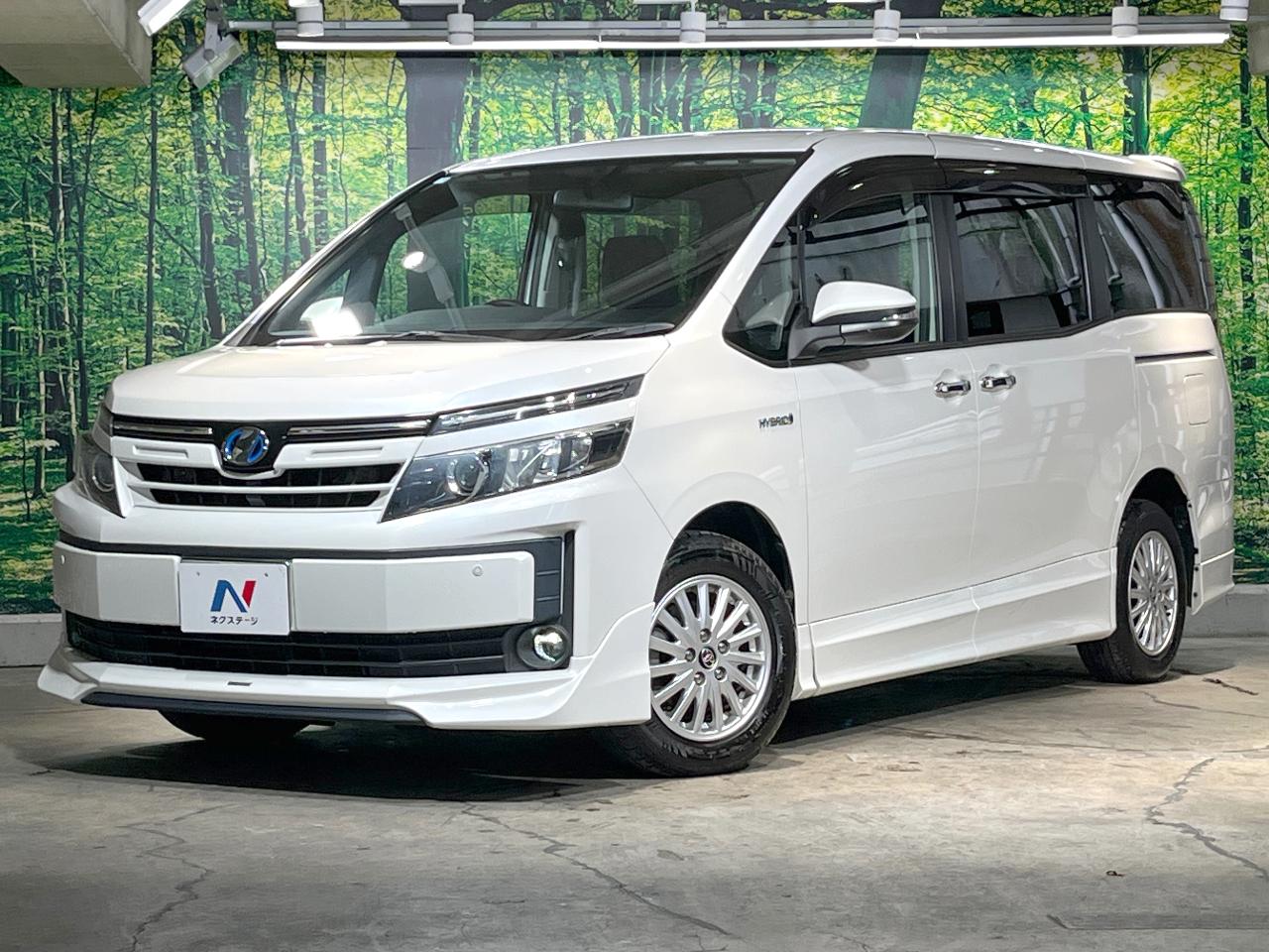2015 Toyota Voxy Hybrid Hybrid V
