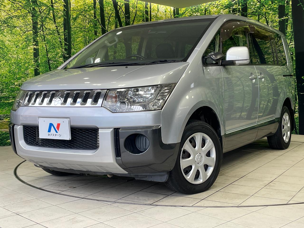 2013 Mitsubishi Delica D5 M