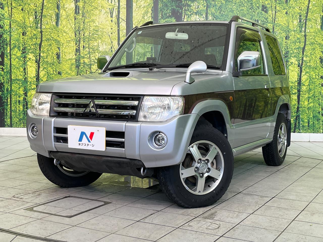 2012 Mitsubishi Pajeromini Exceed