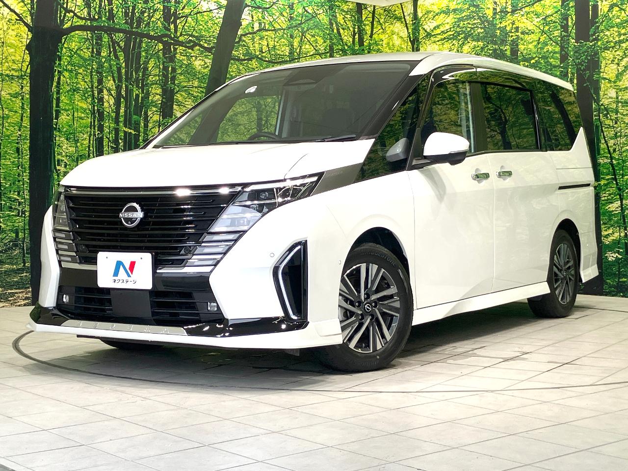 2023 Nissan Serena e-POWER e-POWER Luxion
