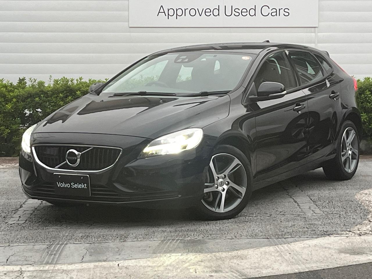 2018 Volvo V40 T3 Momentum