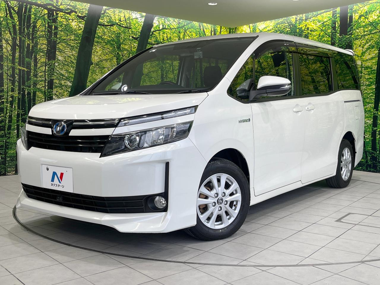 2014 Toyota Voxy Hybrid Hybrid V