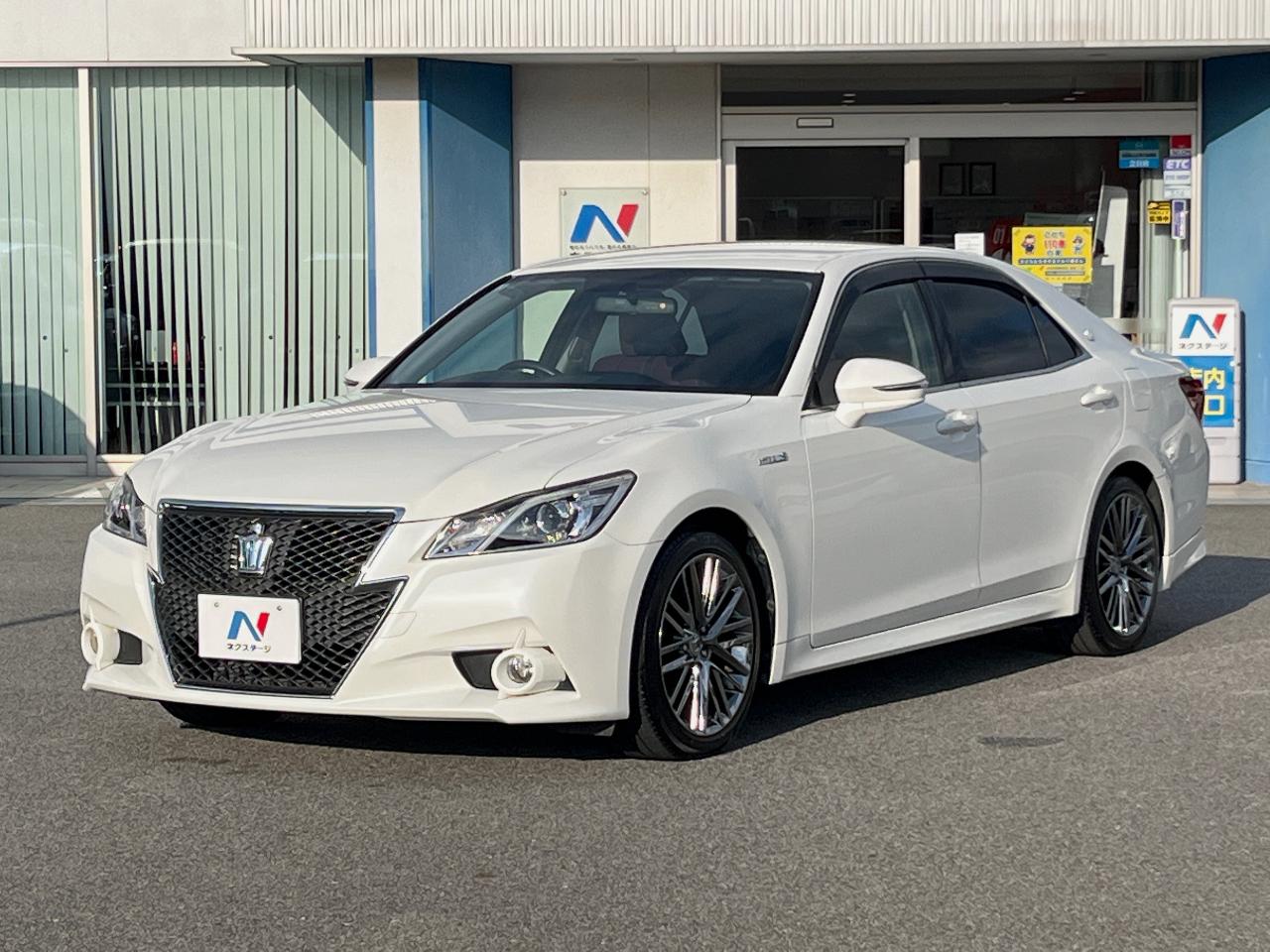 2015 Toyota Crown Hybrid Athlete