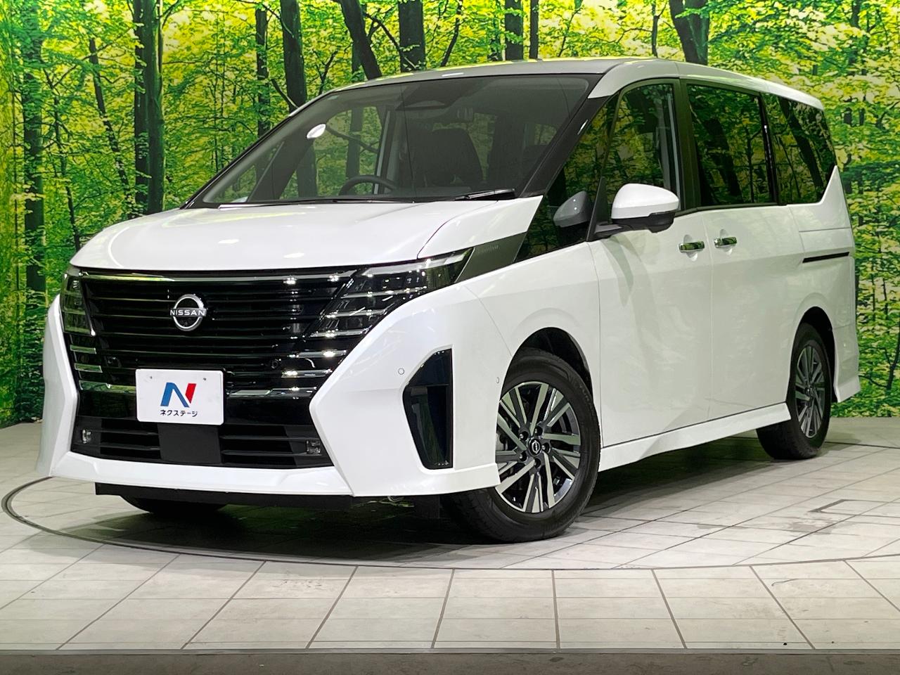2023 Nissan Serena e-POWER e-POWER Luxion