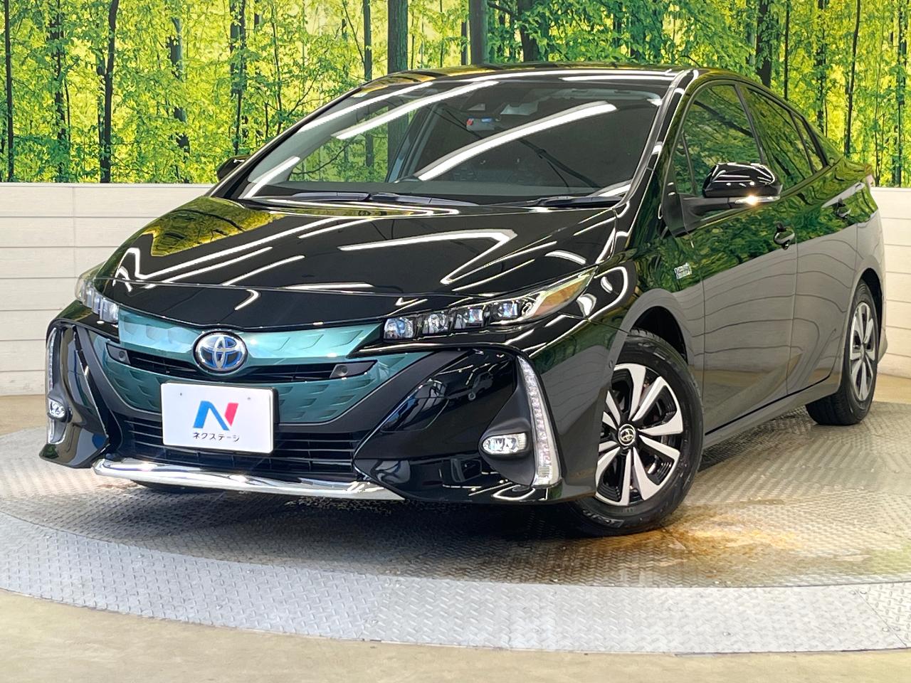 2018 Toyota Prius PHEV S Safety Plus