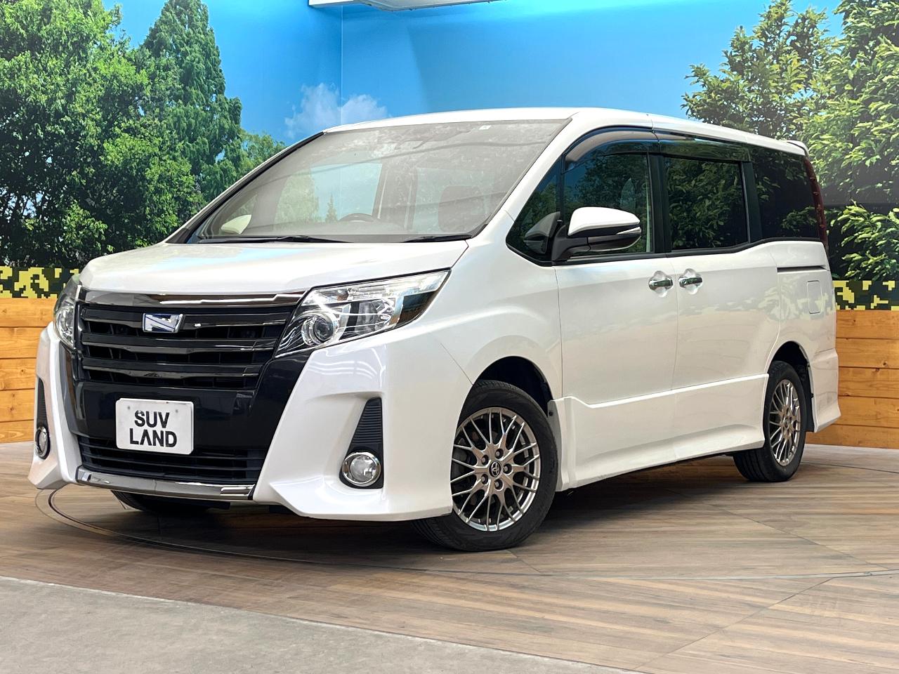 2017 Toyota Noah Hybrid Hybrid Si Double Bi-Bi