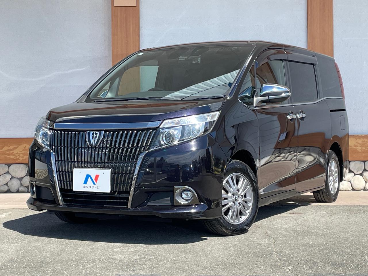2016 Toyota Esquire Gi Black Tailored