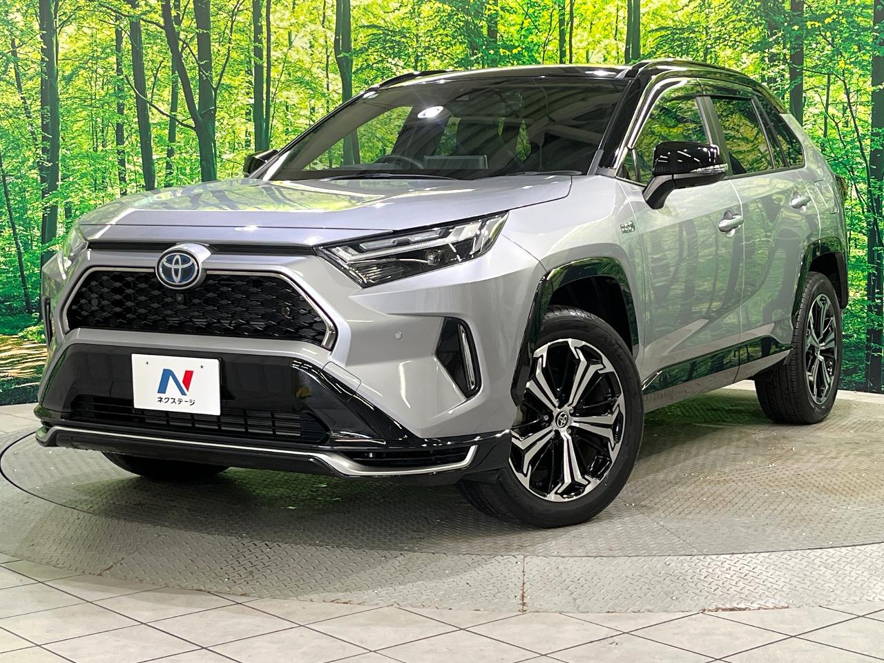 2022 Toyota RAV4 PHEV Black Tone