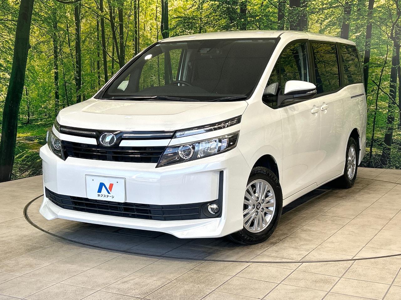 2016 Toyota Voxy V