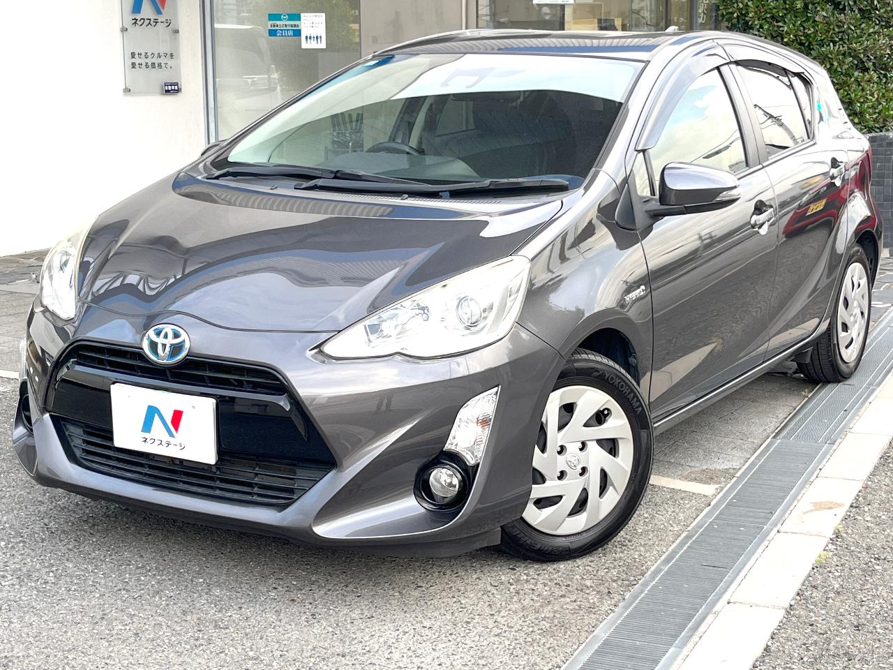 2016 Toyota Aqua G Black Soft Leather Selection