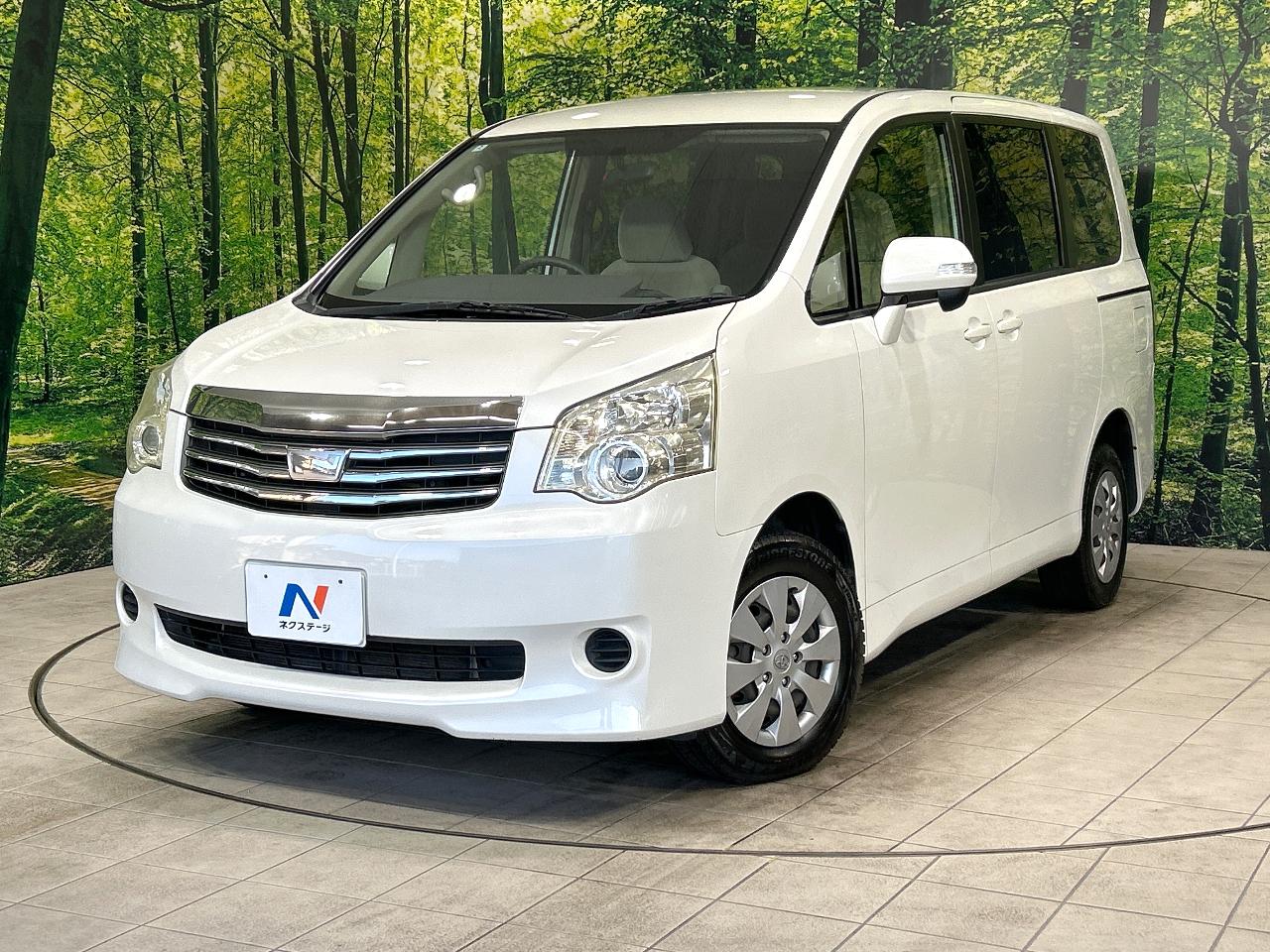 2013 Toyota Noah X