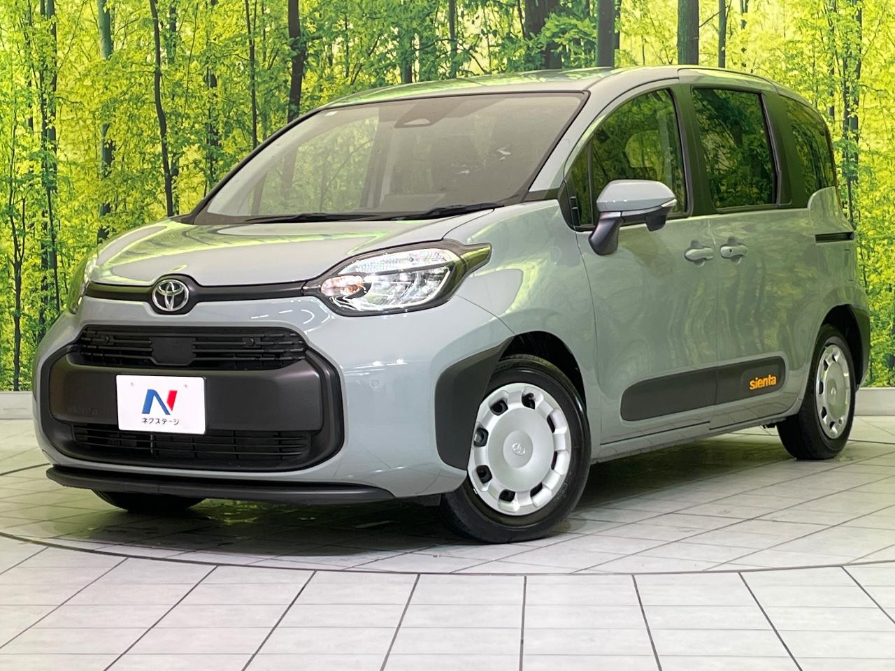 2023 Toyota Sienta X