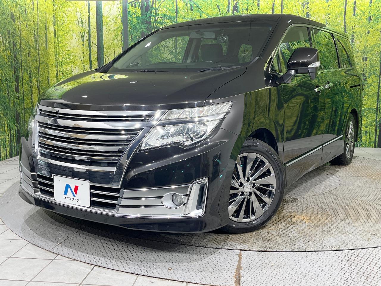 2014 Nissan Elgrand Rider Black Leather Seats