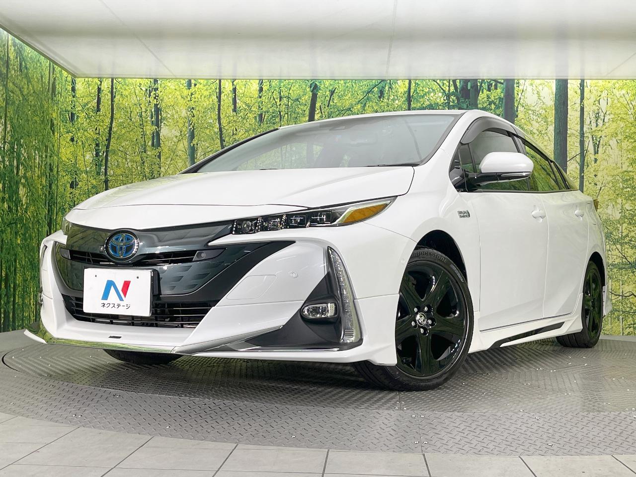 2022 Toyota Prius PHEV A