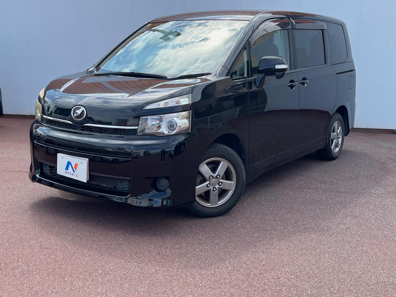 2010 Toyota Voxy X L Edition