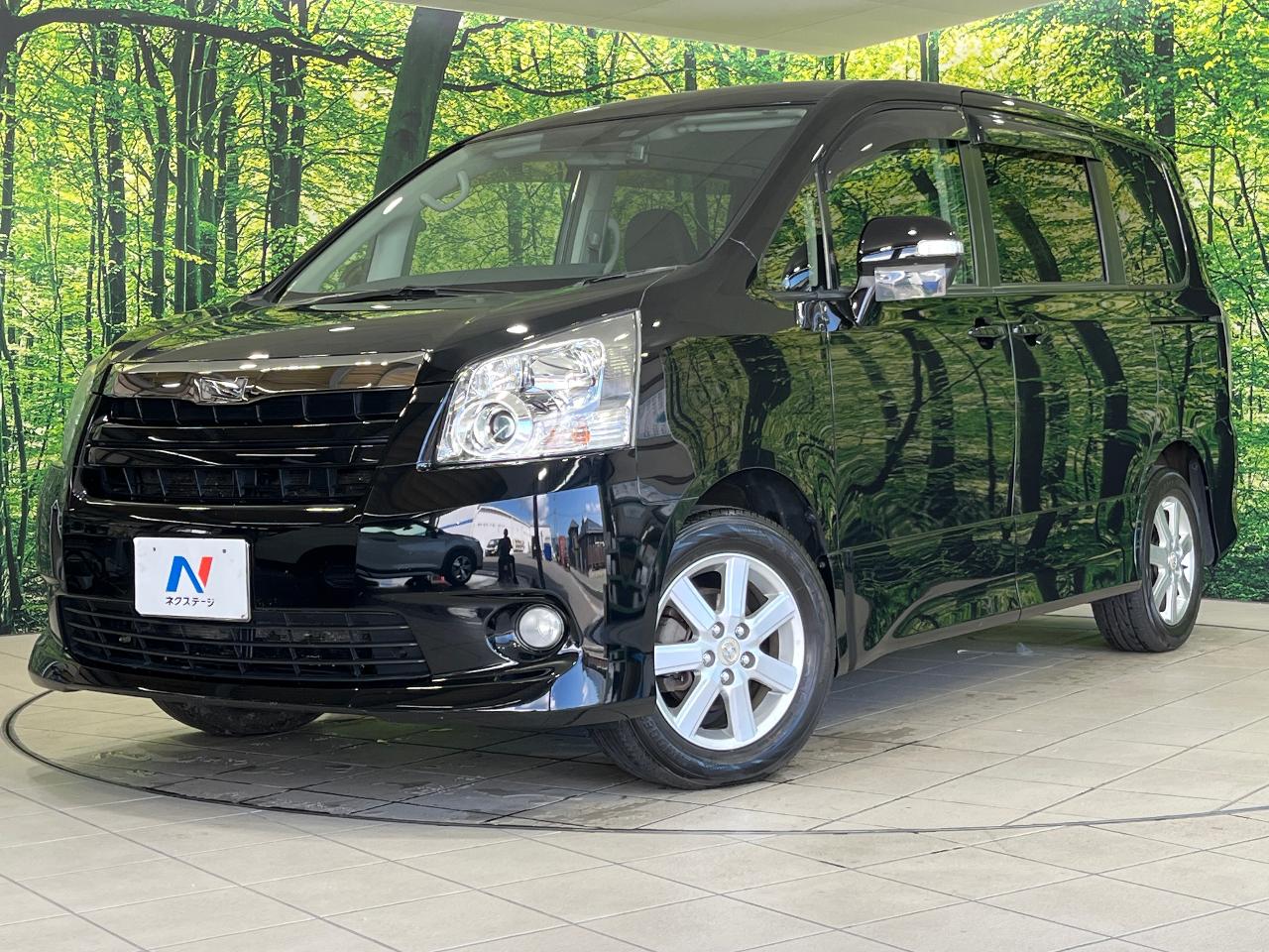 2010 Toyota Noah Si