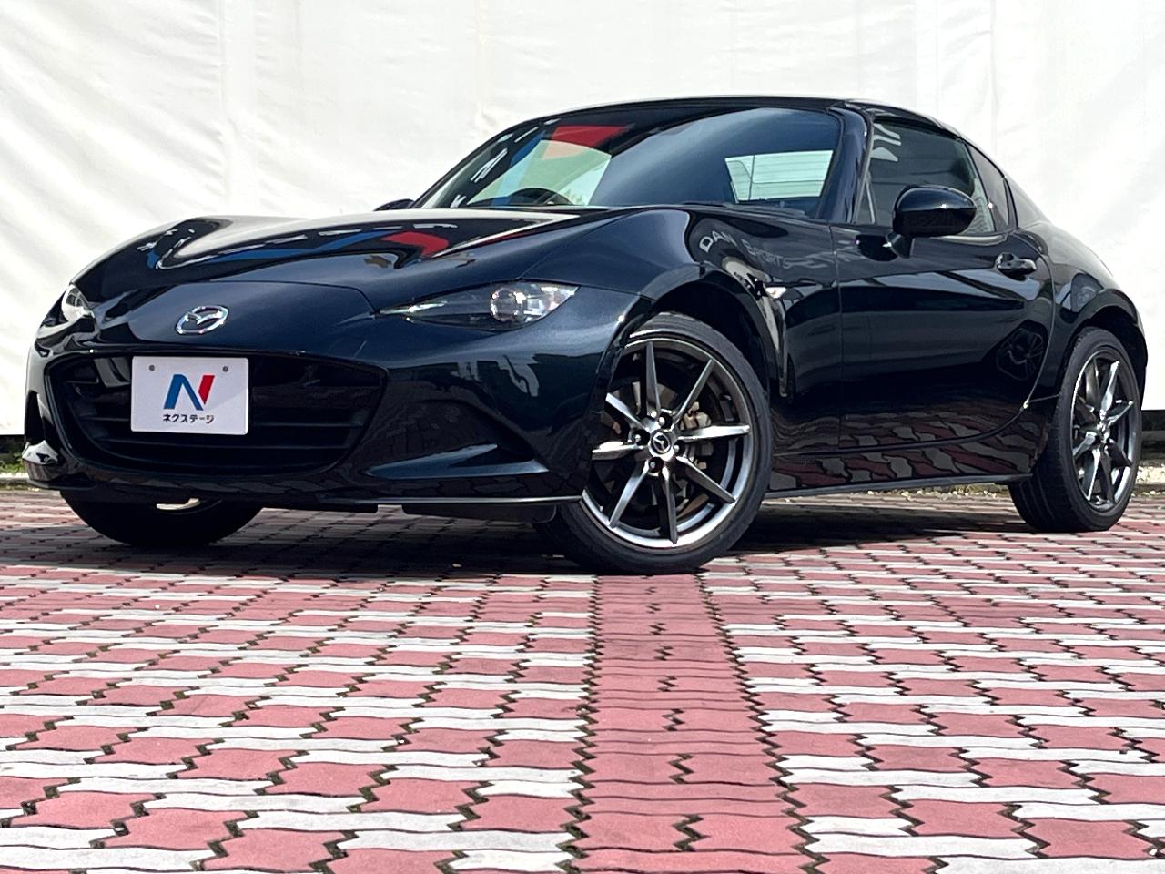 2017 Mazda Roadster RF VS
