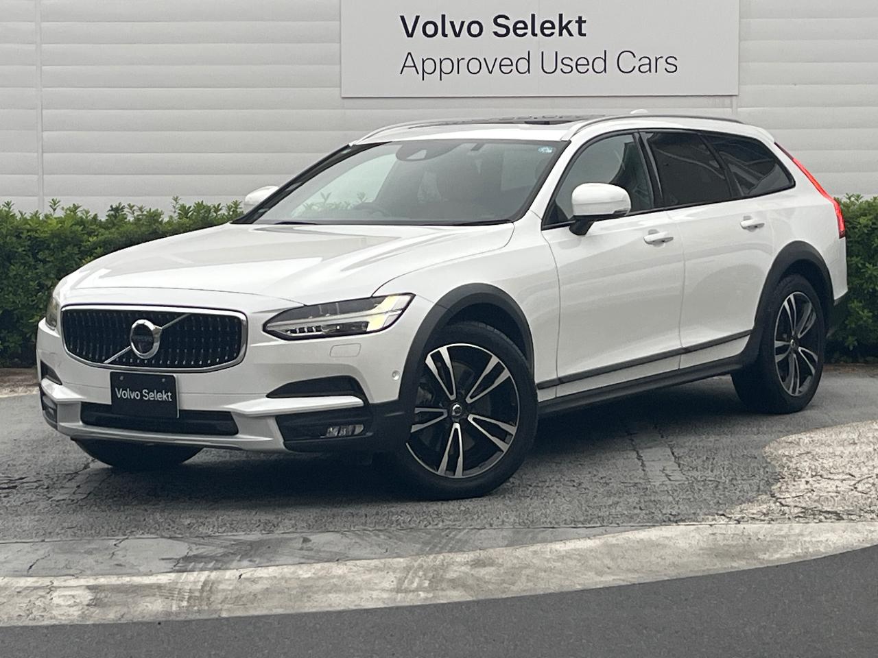 2021 Volvo XC90 B5 AWD Momentum