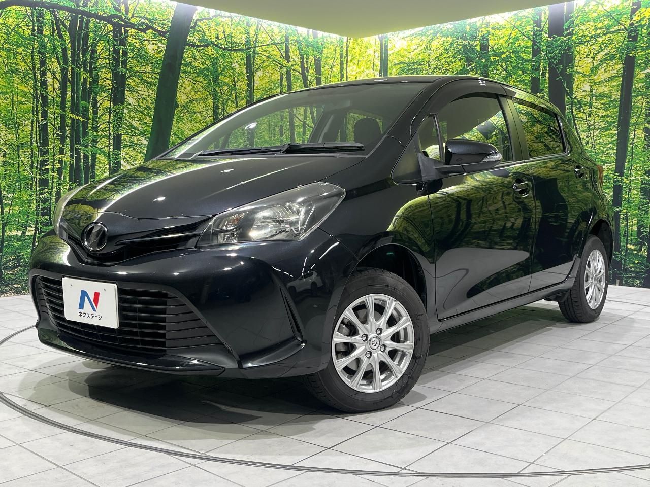 2016 Toyota ヴィッツ F