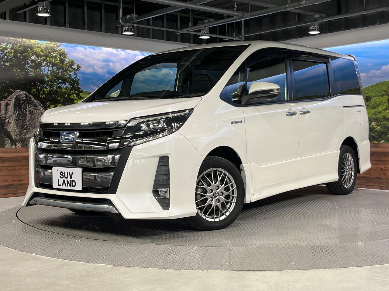 2018 Toyota Noah Hybrid Hybrid Si Double Bi-Bi