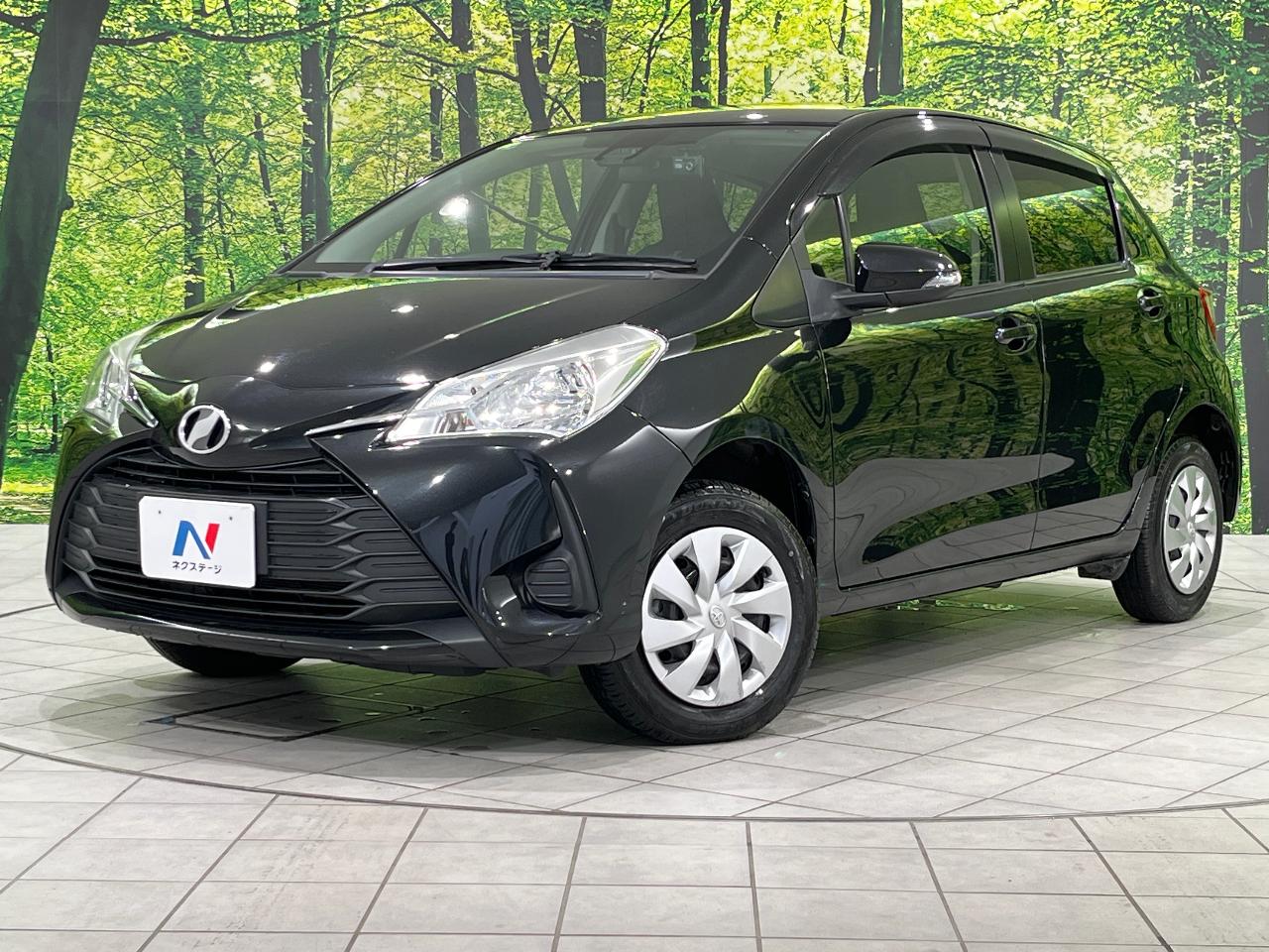 2017 Toyota ヴィッツ F