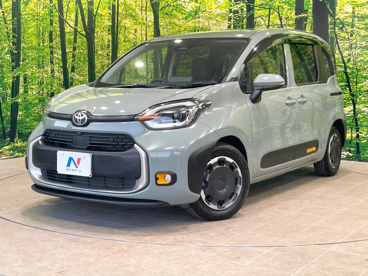 2023 Toyota Sienta Z