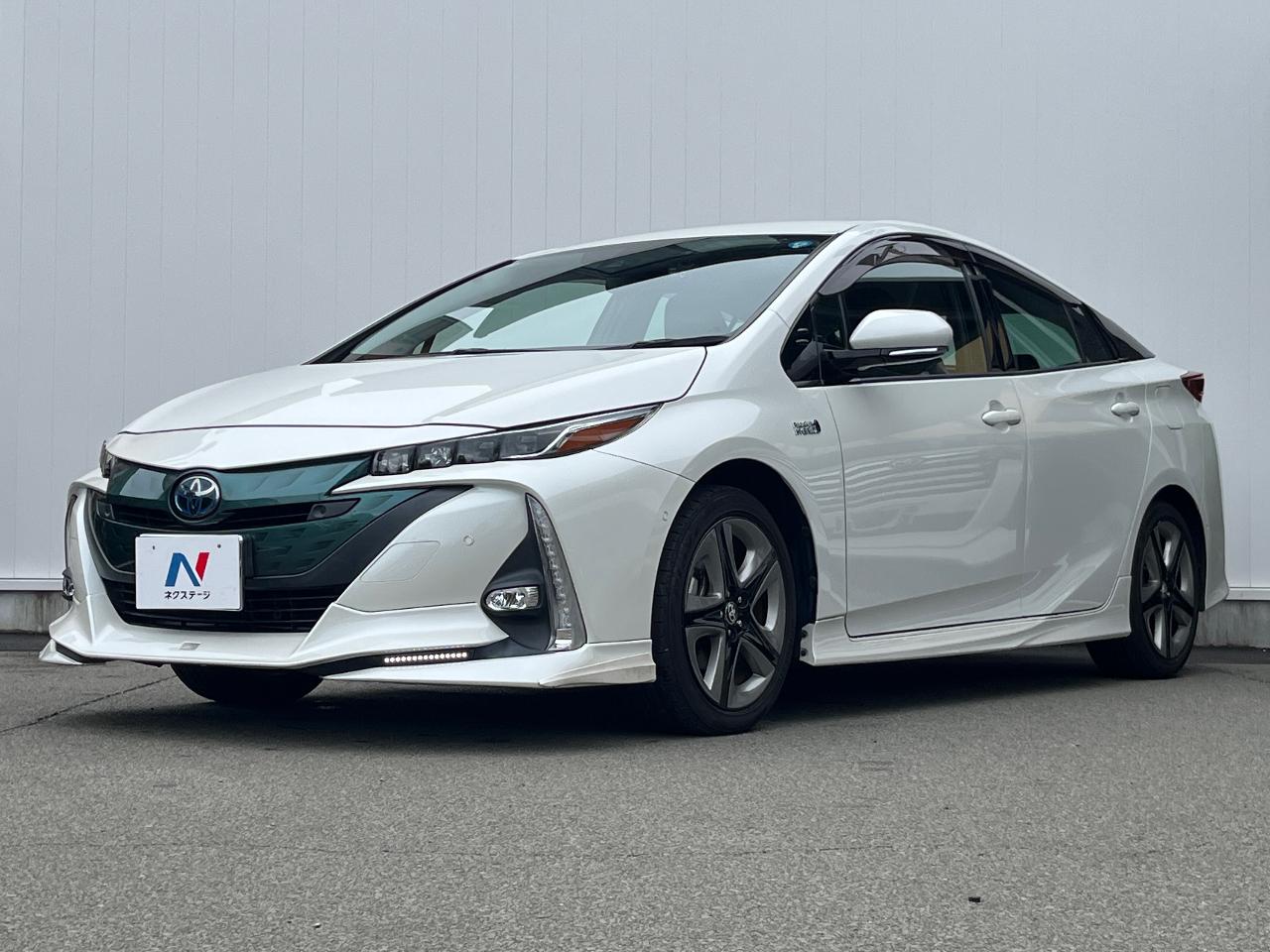2019 Toyota Prius PHEV A