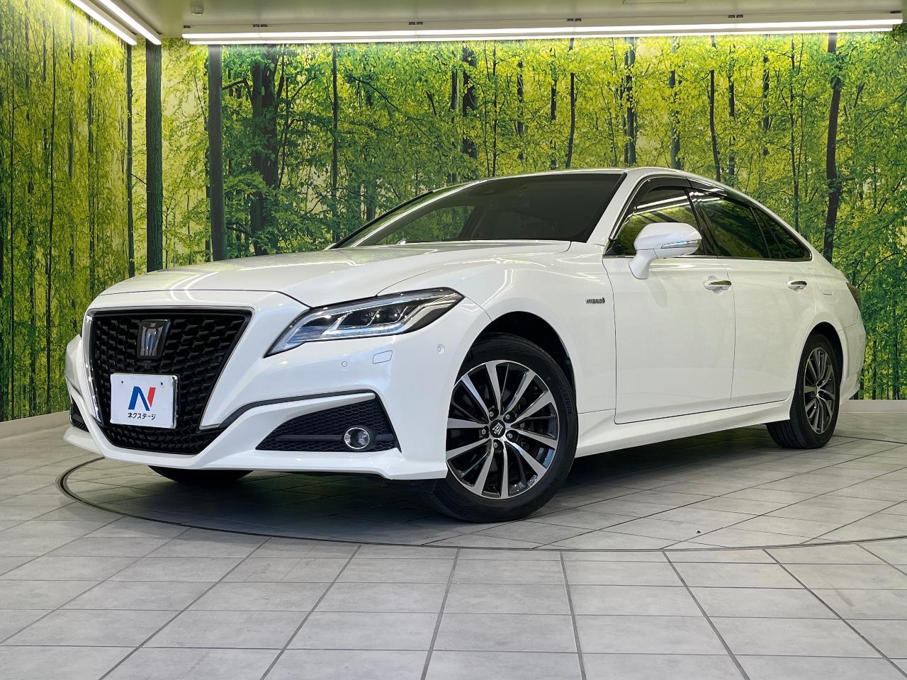 2019 Toyota Crown Hybrid G Four