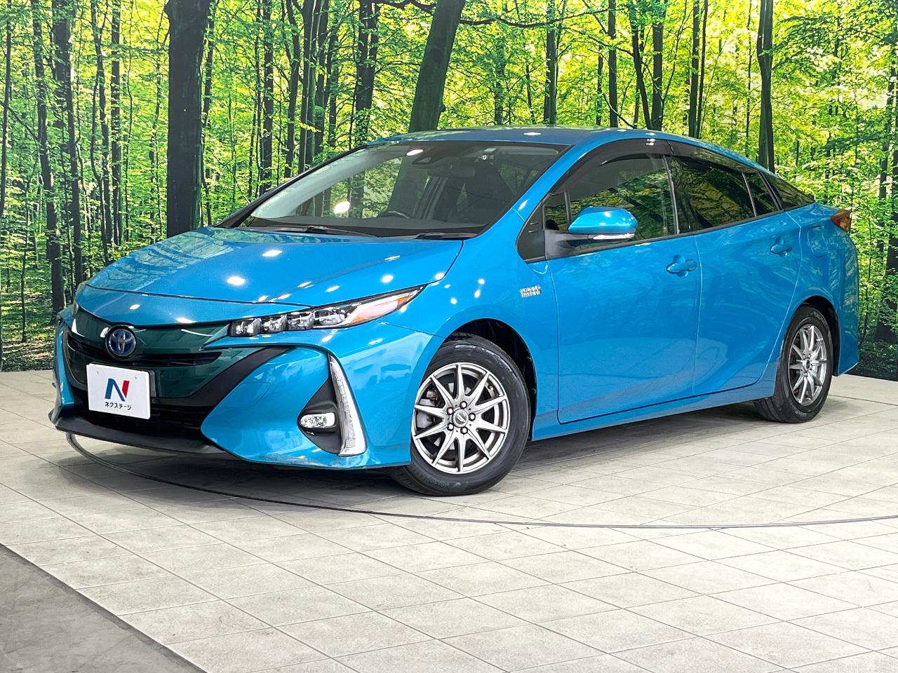 2017 Toyota Prius PHEV S Navi Package