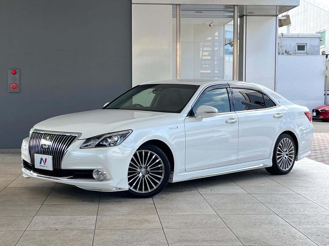2017 Toyota Crown Majesta F Version