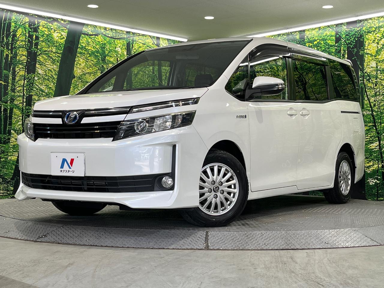 2014 Toyota Voxy Hybrid Hybrid V