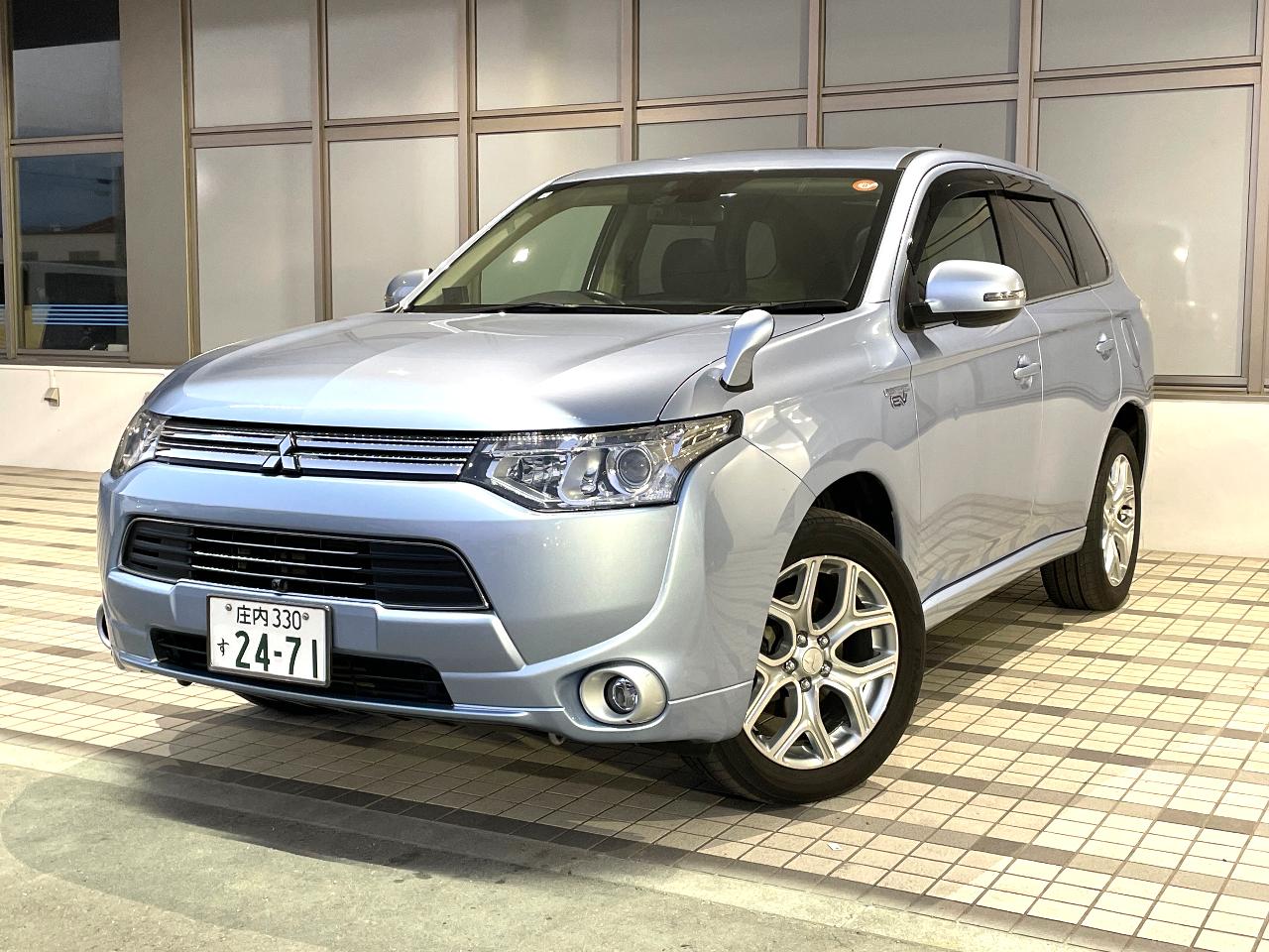 2014 Mitsubishi Outlander PHEV G Safety Package