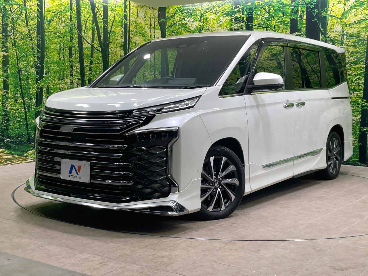 2023 Toyota Voxy