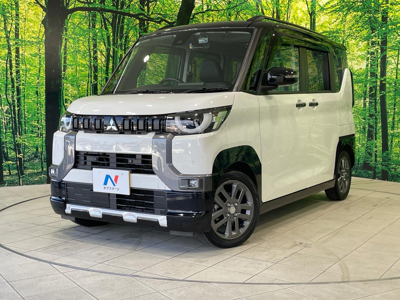 2023 Mitsubishi Delica Mini T Premium