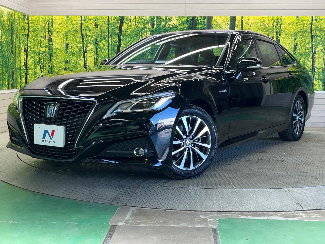 2019 Toyota Crown Hybrid S C Package
