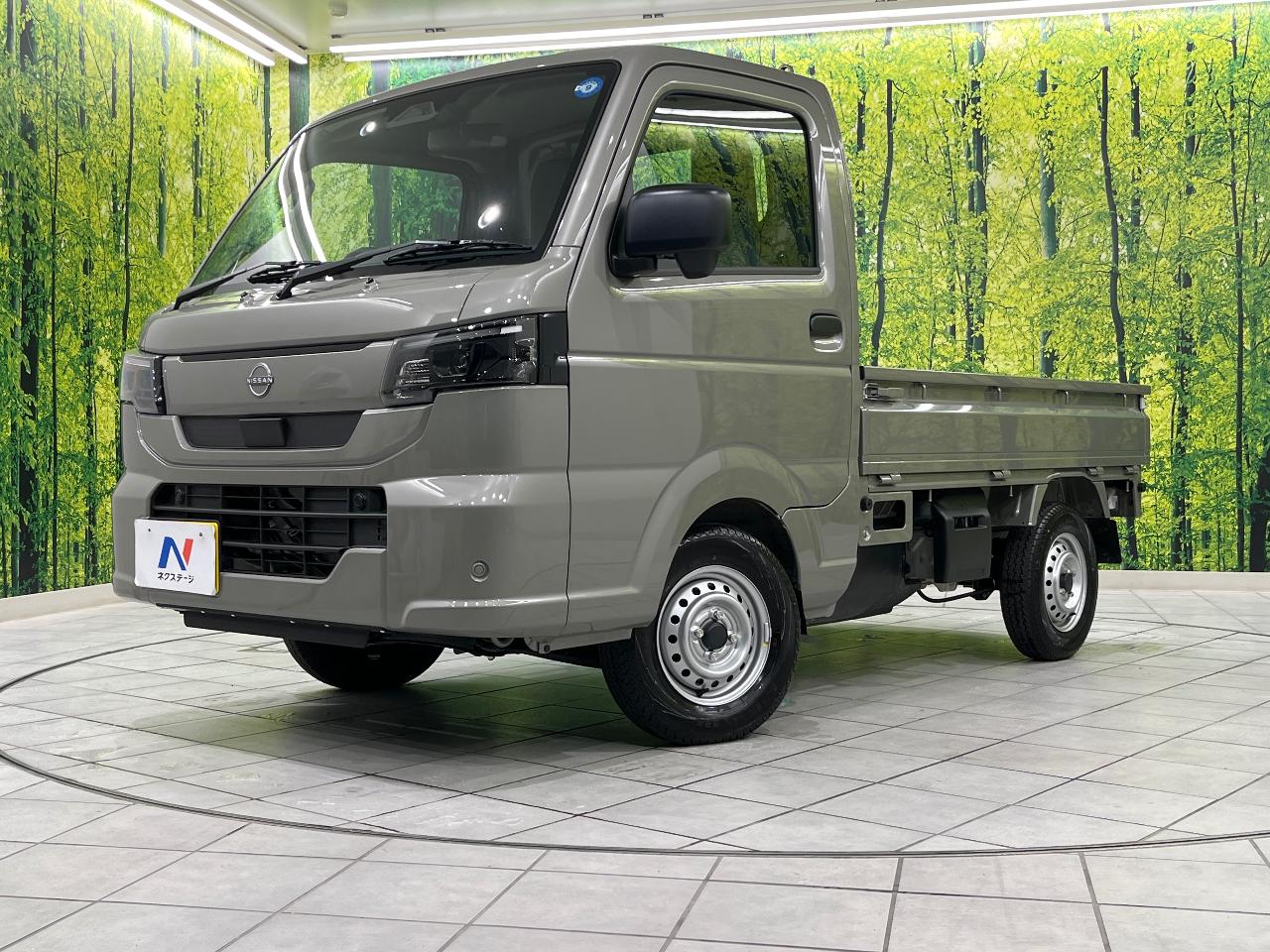 2026 Nissan Clipper Truck DX