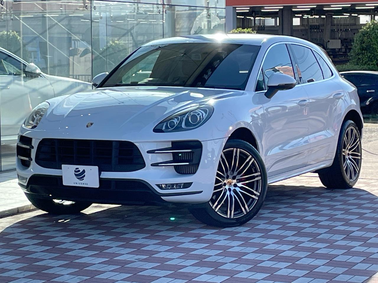 2015 Porsche Macan Macan Turbo