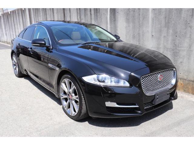 2017 Jaguar XJ XJ Premium Luxury