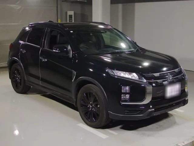 2021 Mitsubishi RVR Black Edition